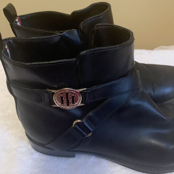 Tommy Hilfiger Boots - Picture 3 of 5